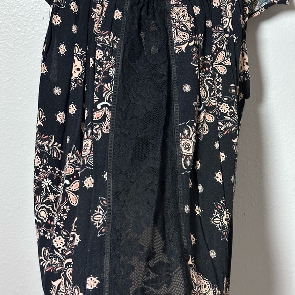 Forever 21 Women Black Top Blouse Open Back Size M. - Picture 3 of 8